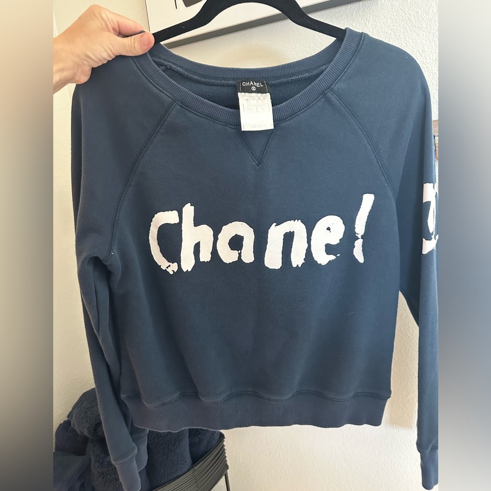 Chanel top. Size 38